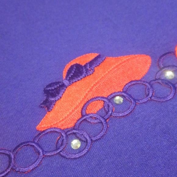 Vtg Shirt Red Hats All Embroidered Rhinestone Hat - Picture 3 of 11